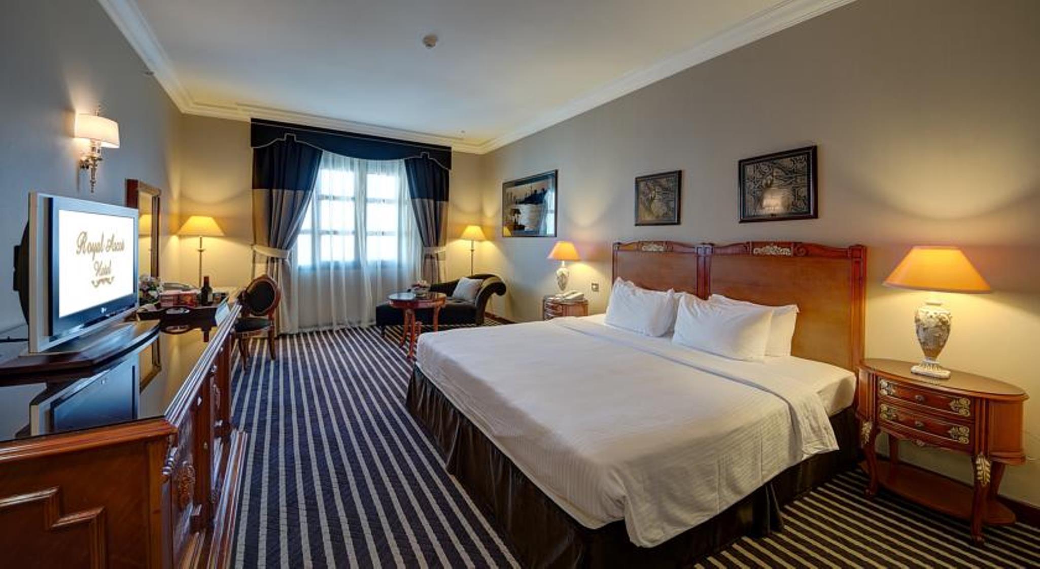 Royal Ascot Hotel Dubai Exterior photo