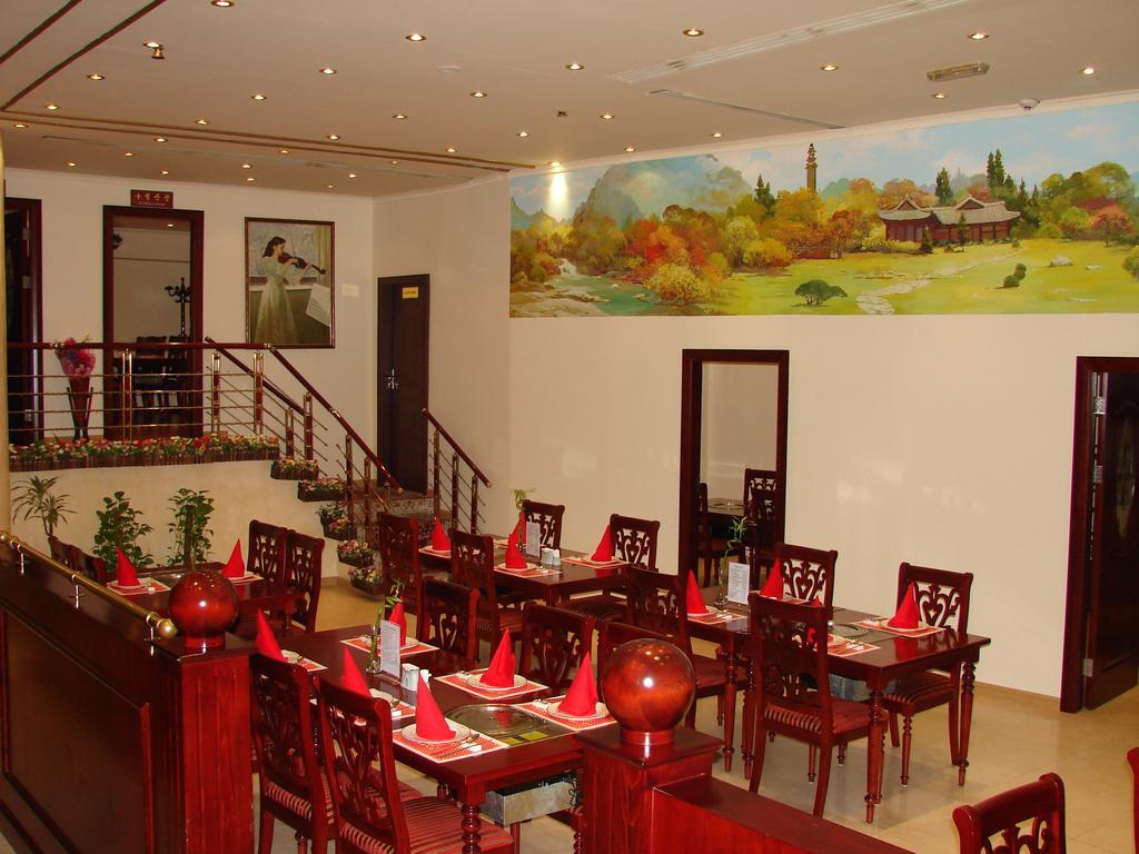 Royal Ascot Hotel Dubai Exterior photo